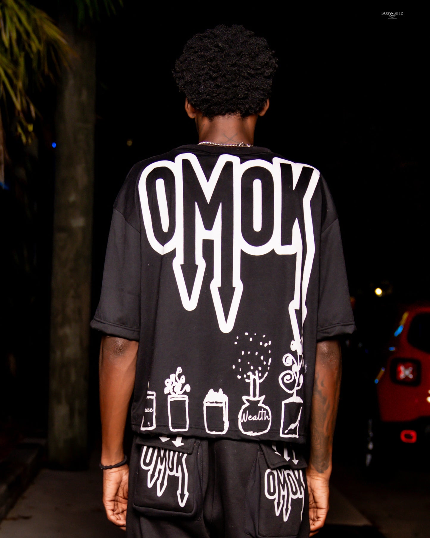 OMOK Cropped Tee "Seeds" (Black)