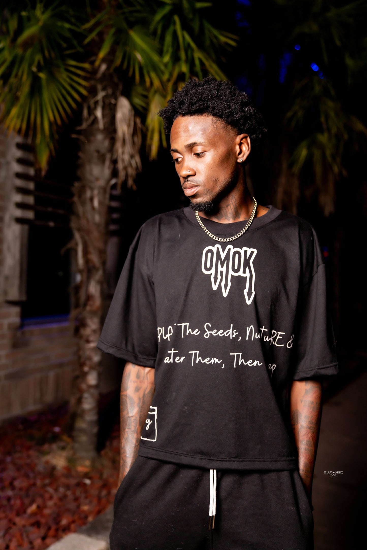 OMOK Cropped Tee "Seeds" (Black)