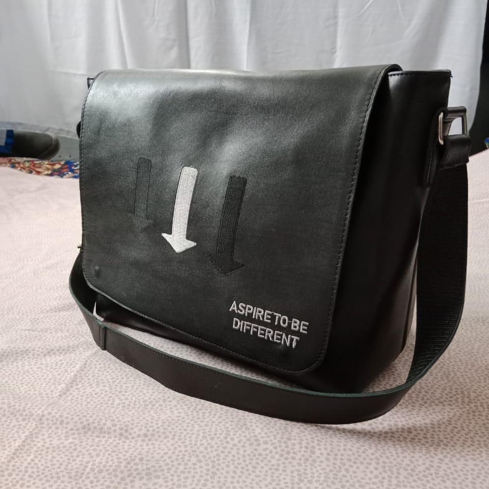 Omok "ATBD"  Messenger Bag